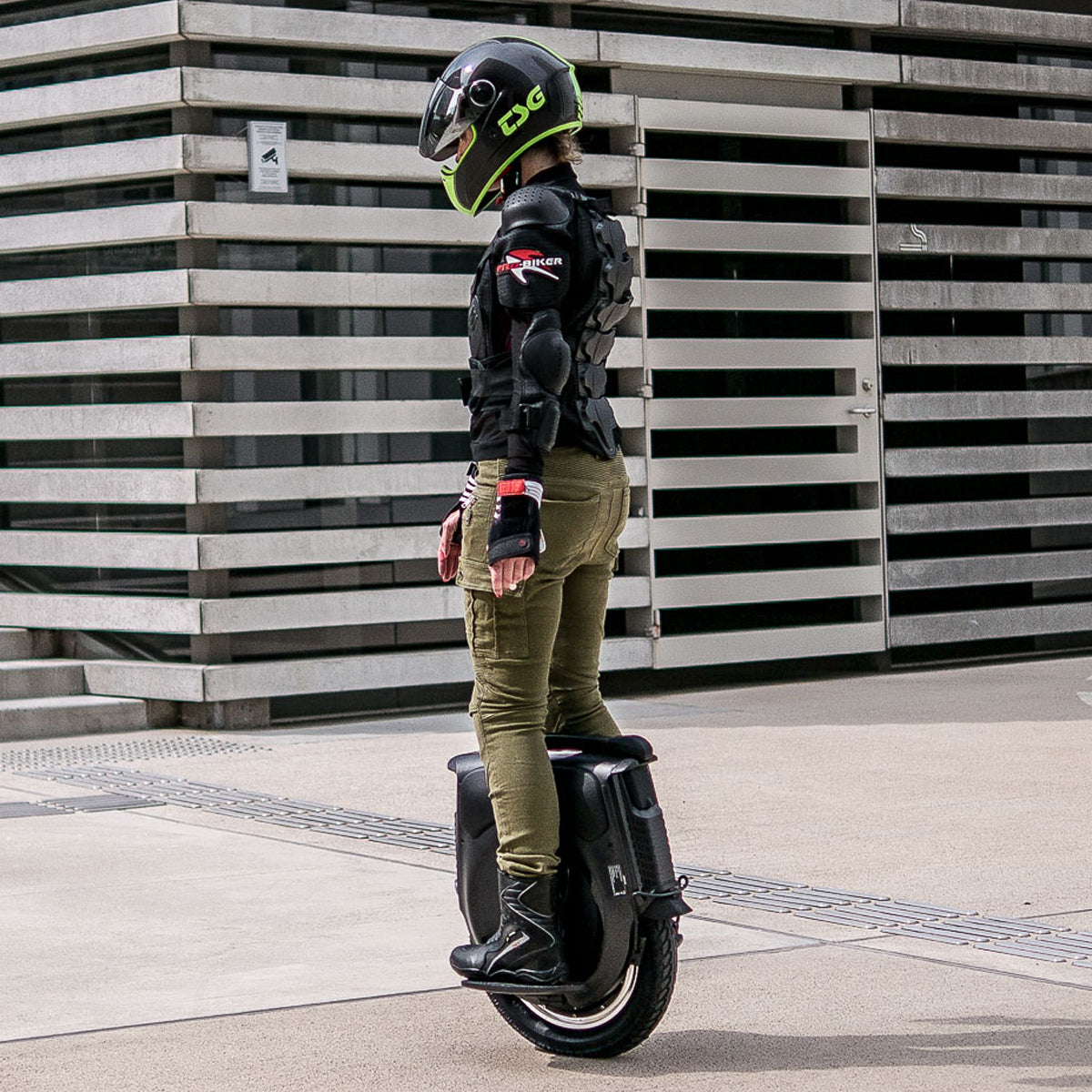 E-Unicycle InMotion V12 Pro