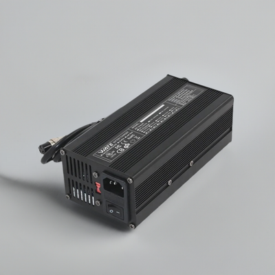 Fast Charger Li-ion 67.2V 5A, 60V 5A - Compatible with 110V/220V 50-60Hz, 16S 60V Lithium Battery Pack